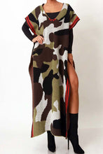 Load image into Gallery viewer, New Arrivals CAMO PRINT SIDE DEEP SLIT PONCHO (ONESIZE)